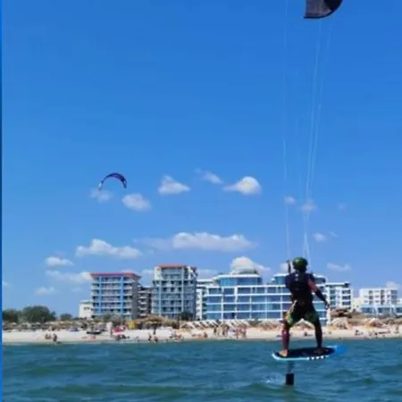 Bluemarina Apartment Mamaia