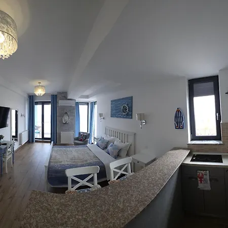 Bluemarina Mamaia