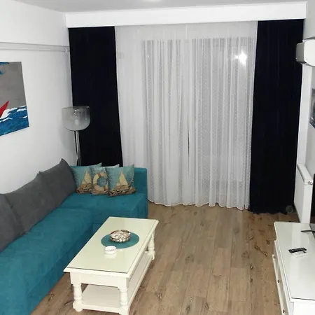 Bluemarina Mamaia